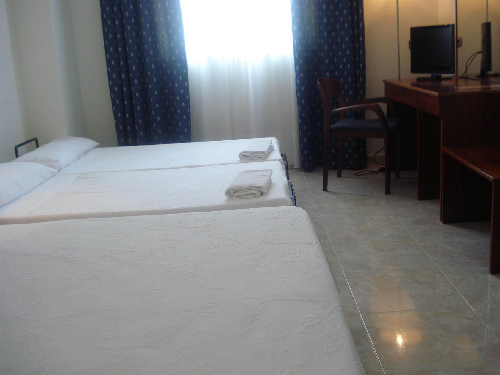 Checkin Valencia Ciscar Hotell Picanya Rum bild